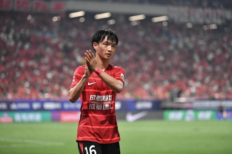 稳定大于一, 成都在客场, 晋级亚冠精