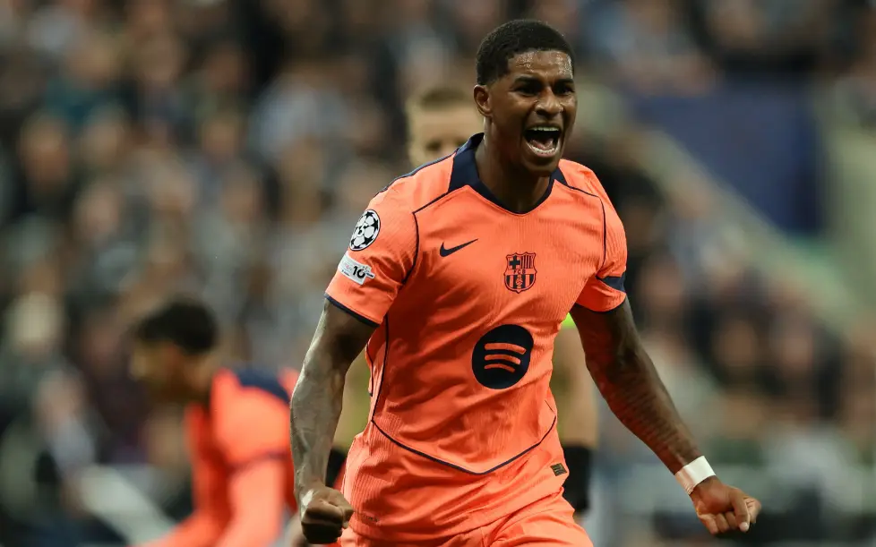 那相提并论, 哈德球场完, 曼城在伊蒂