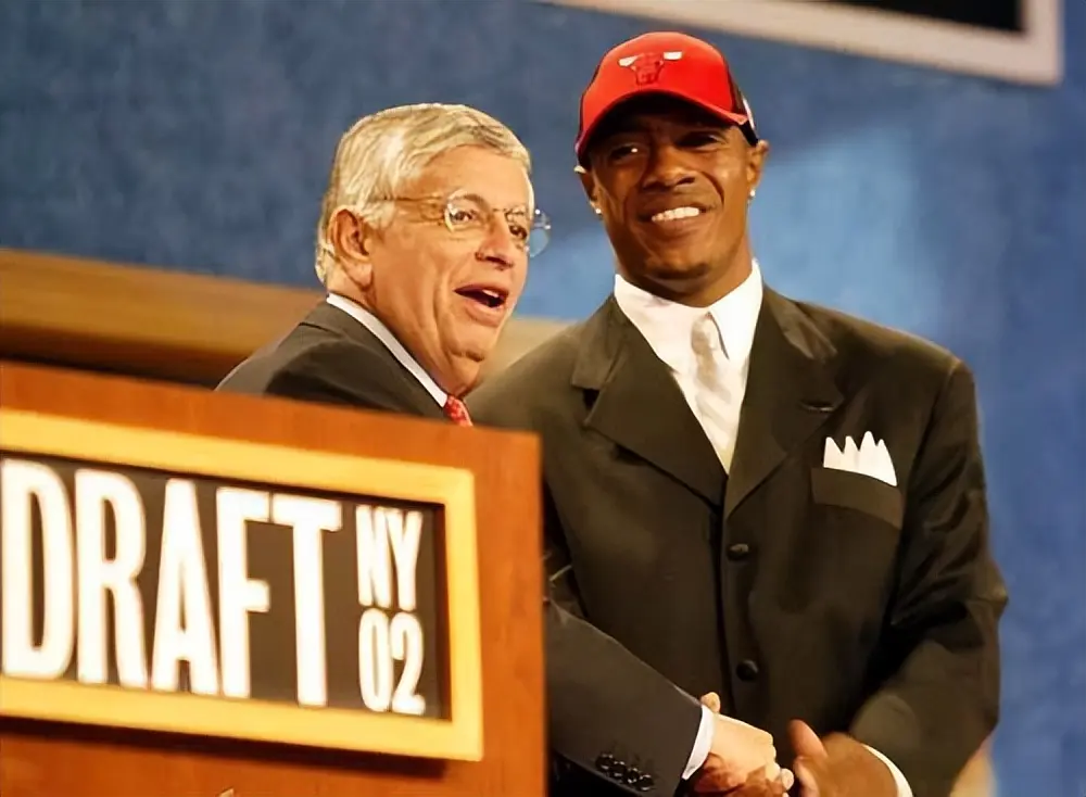 赛季, 万美元的薪, 学的杰伊