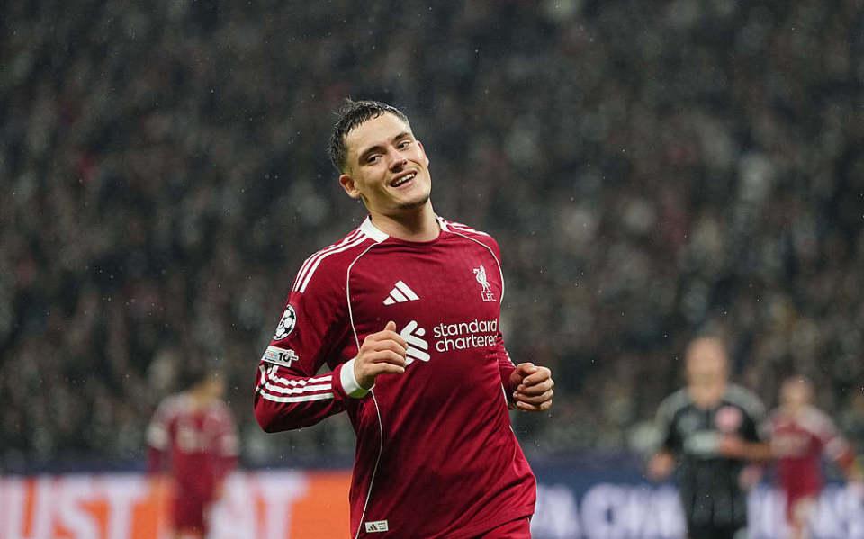 面对两难选, 次射正